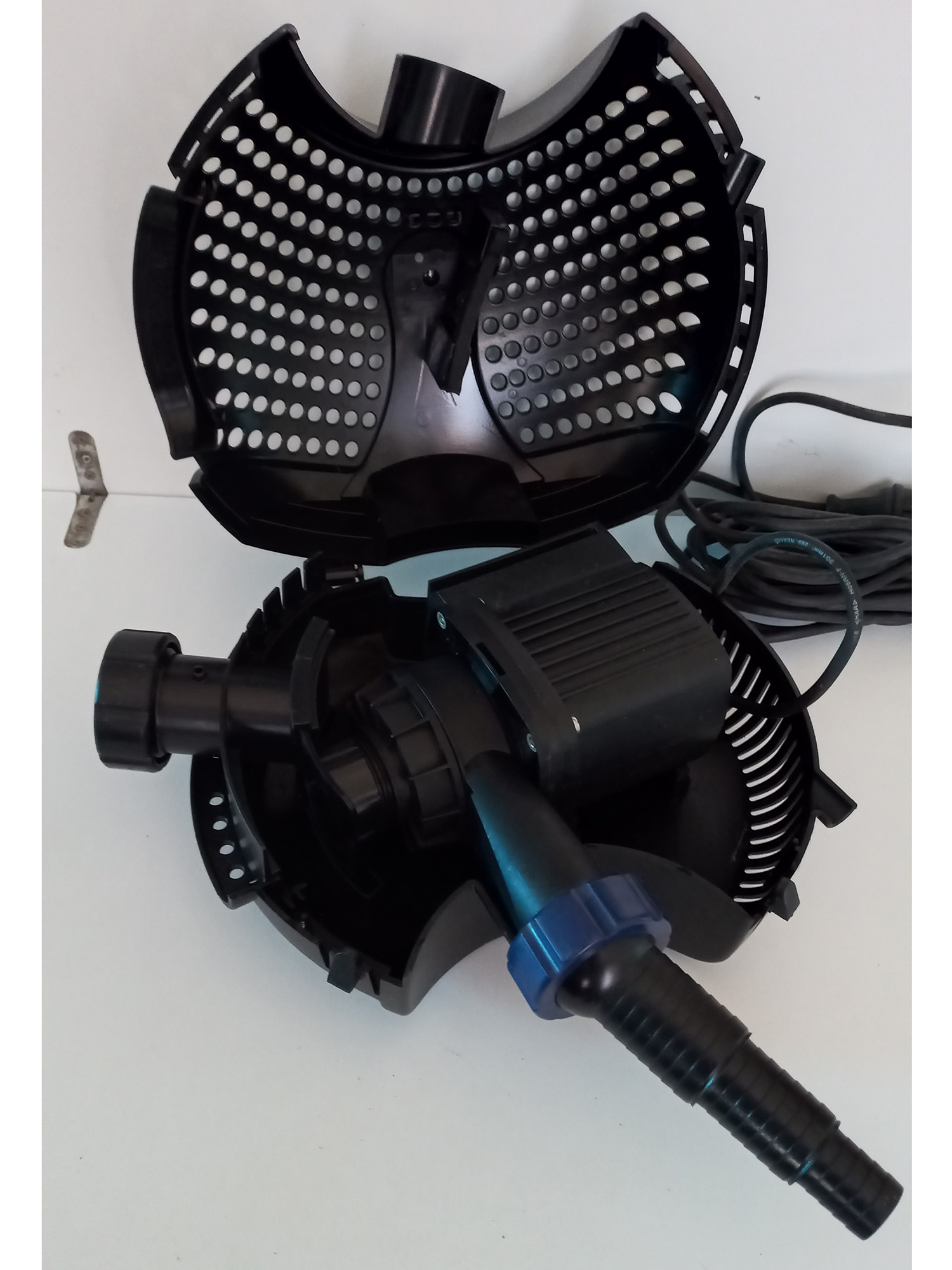 újszerű Oase Aquamax Eco 4000 CWS kerti tó szivattyú újszerű Oase Aquamax Eco 4000 CWS kerti tó szivattyú